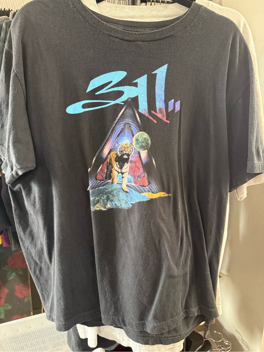 311 black Unity Tour 2011 Mens Black XXL t-shirt Measures 25 x 27